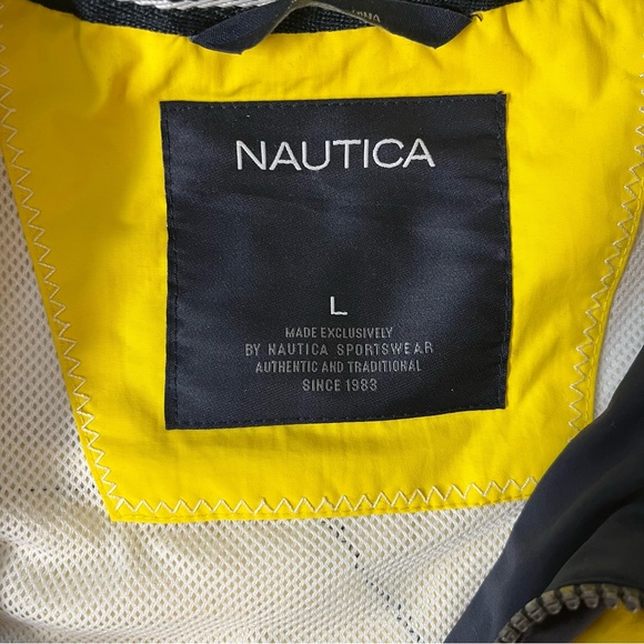 Nautica Light Jacket Size Large ($60) - Picture 3 of 4